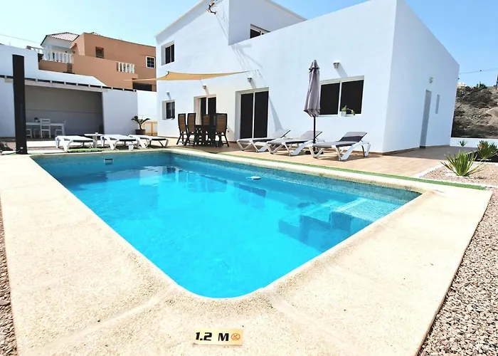 Calma Climatized Pool Private Jacuzzi In Tarajalejo Вилла *